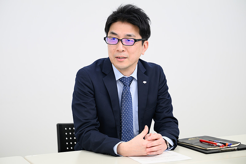 管理部部長 源様